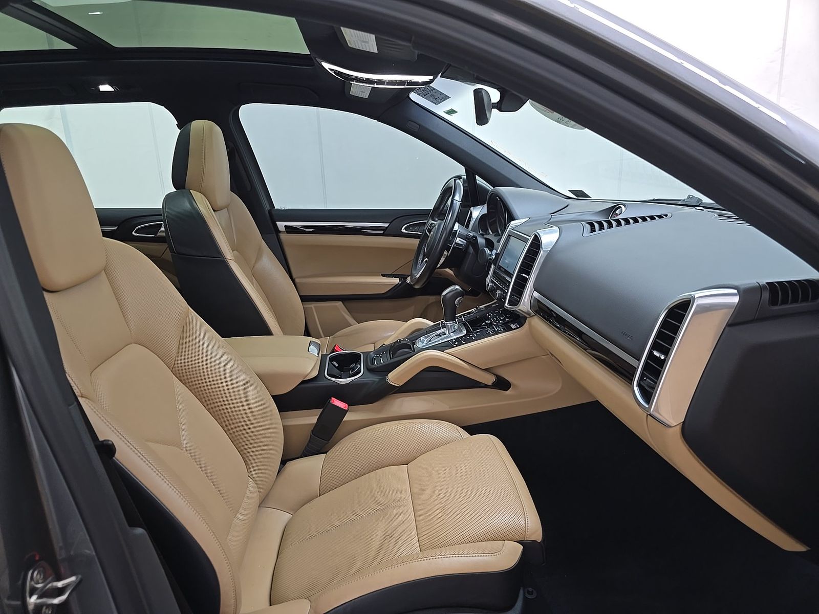 PORSCHE CAYENNE - 9
