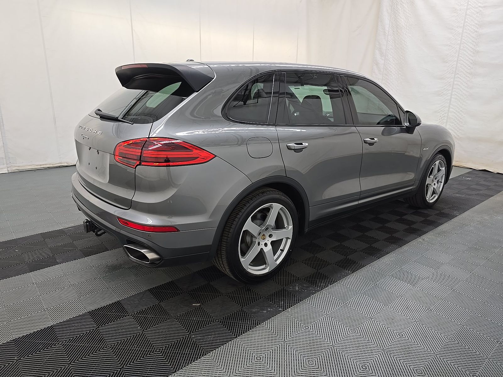 PORSCHE CAYENNE - 5