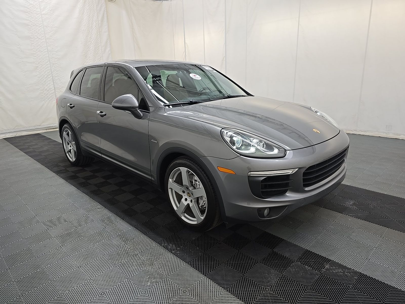 PORSCHE CAYENNE - 4
