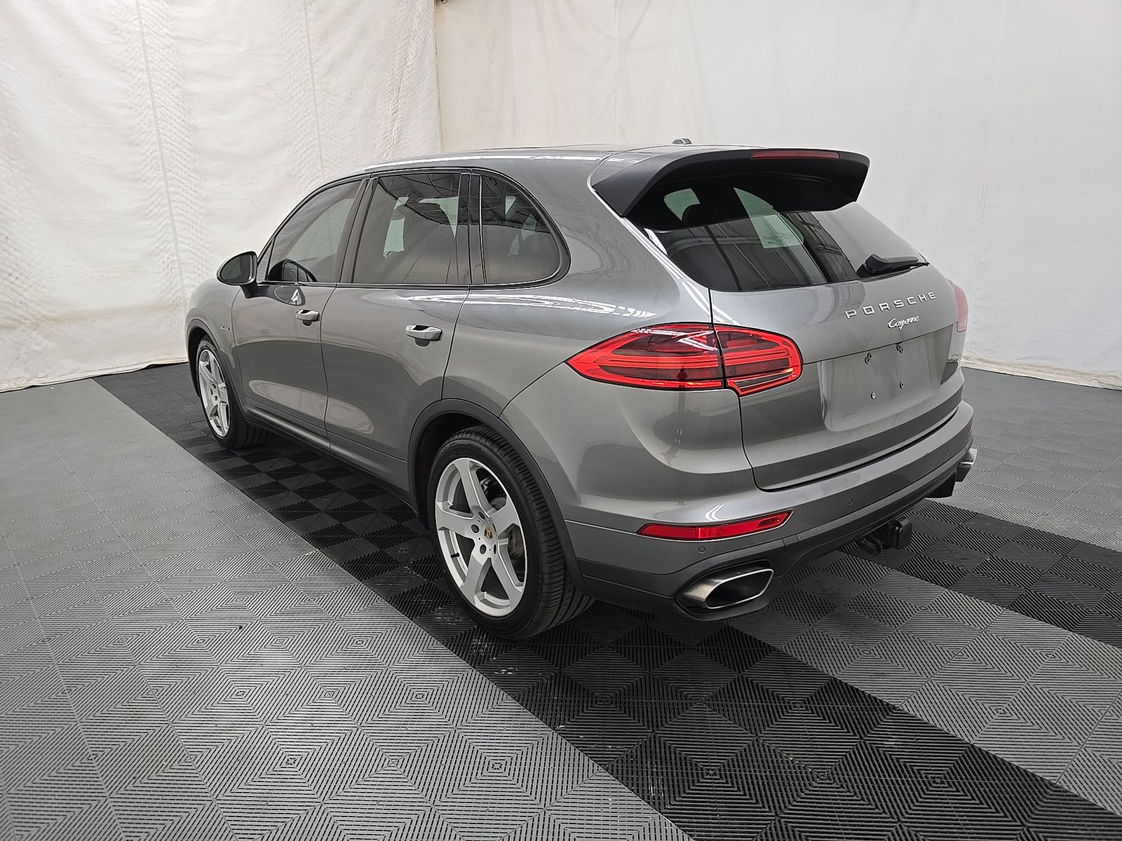 PORSCHE CAYENNE - 7
