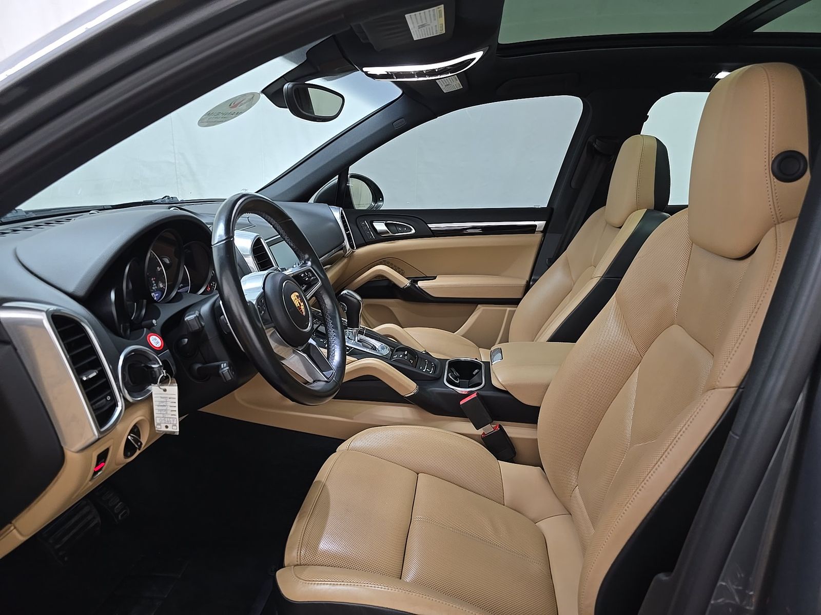 PORSCHE CAYENNE - 8
