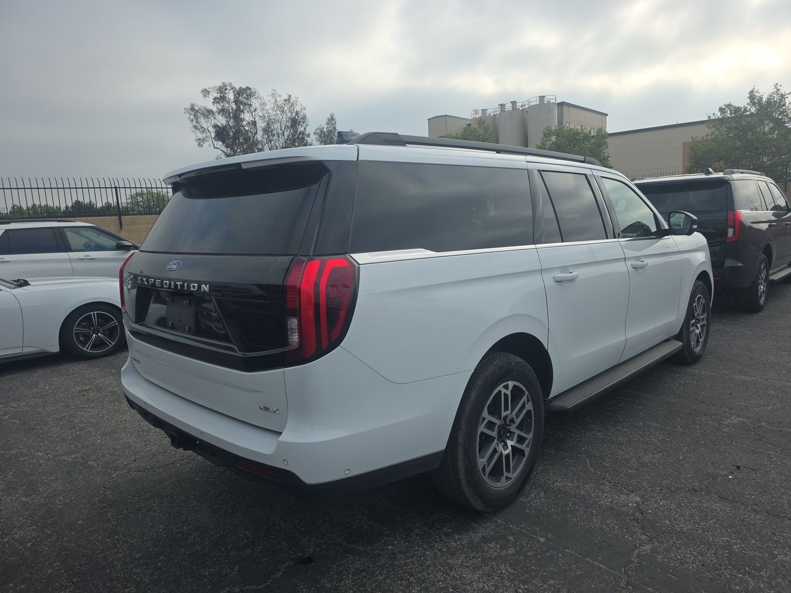 FORD EXPEDITION MAX - 5