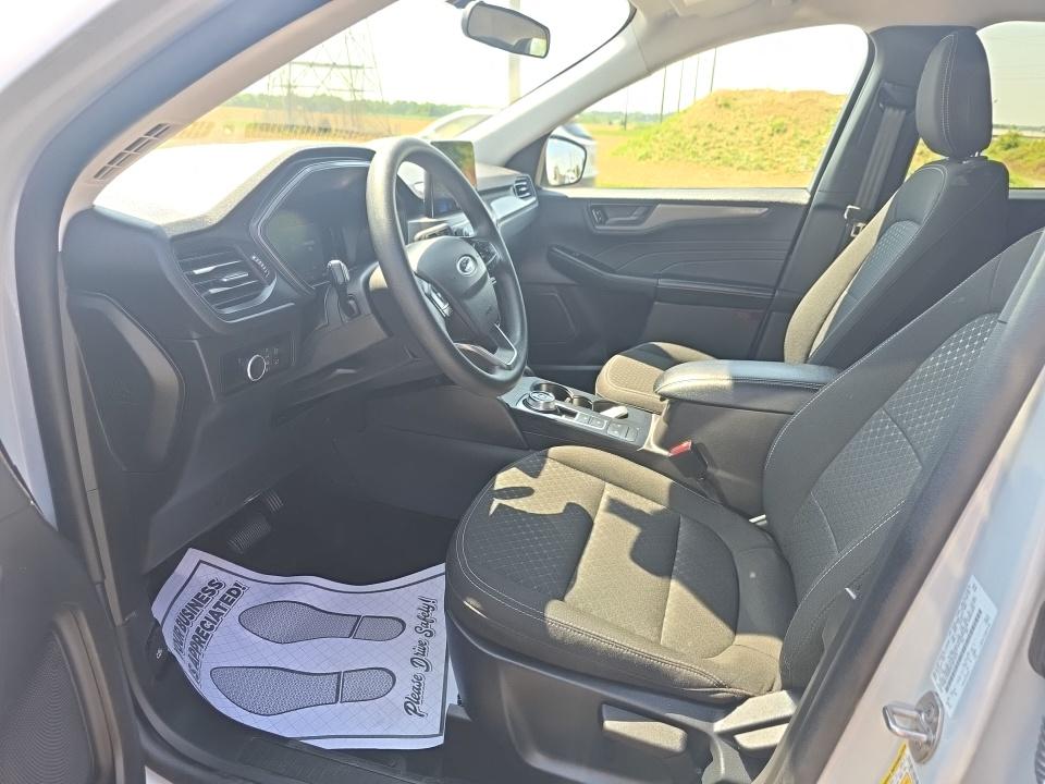 FORD ESCAPE - 8