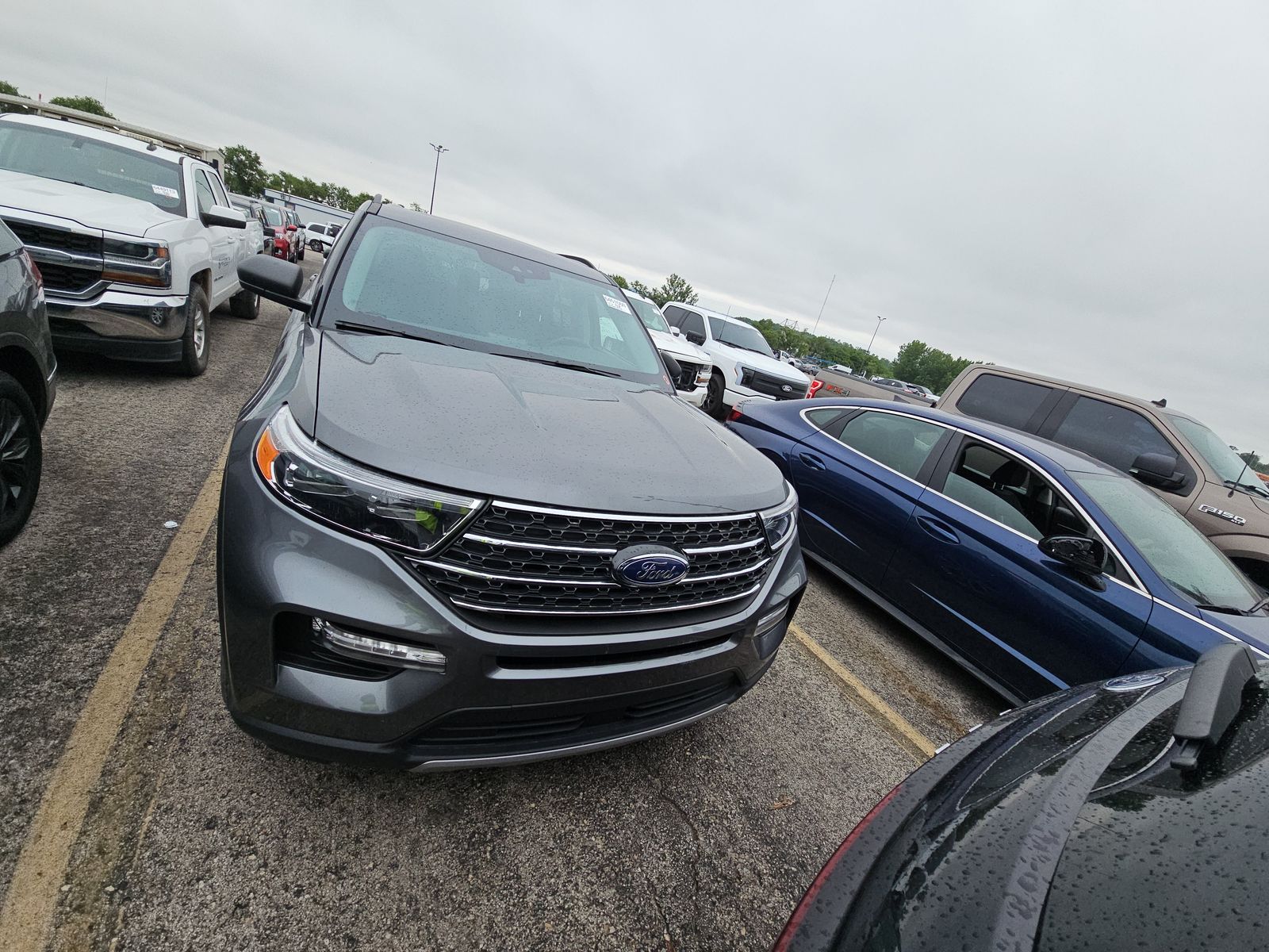 FORD EXPLORER - 3