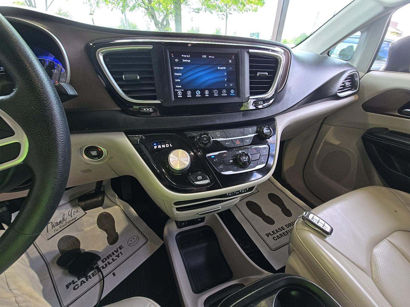 CHRYSLER VOYAGER - 6