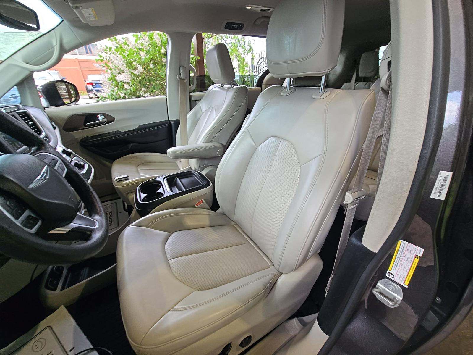 CHRYSLER VOYAGER - 5