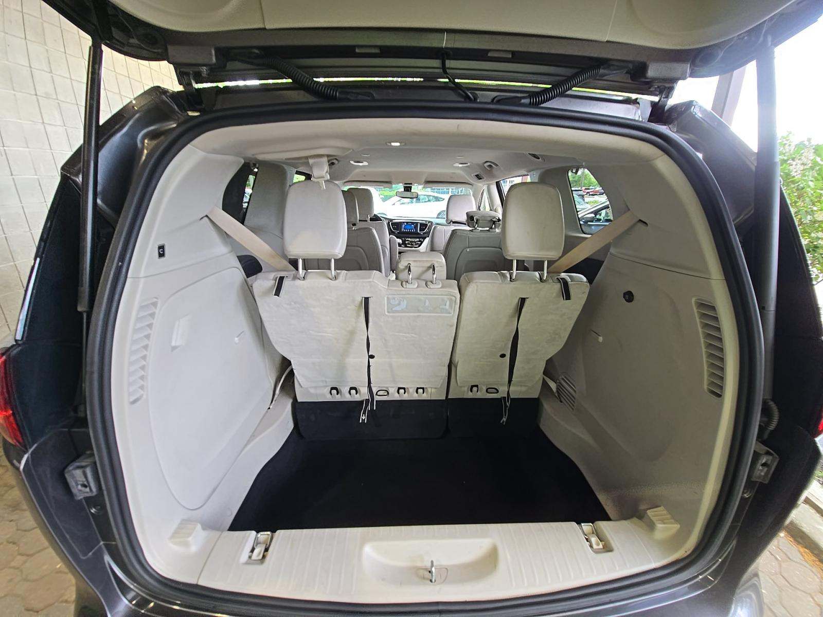 CHRYSLER VOYAGER - 10
