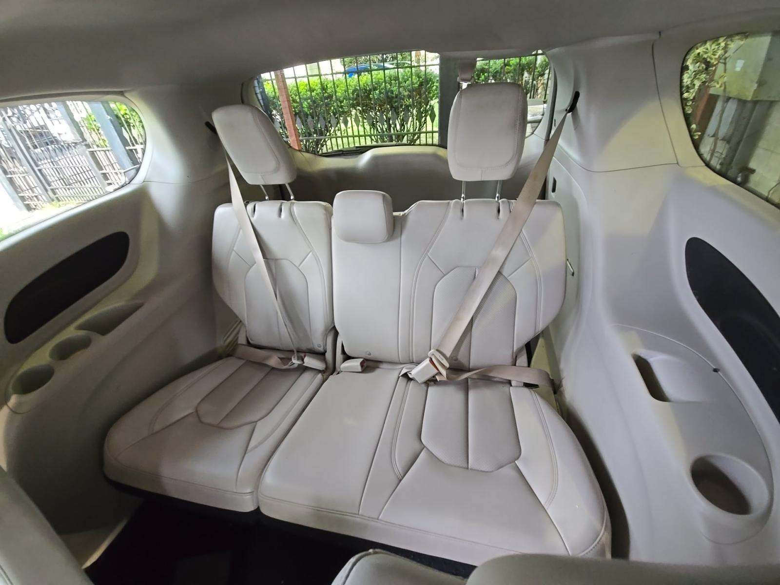 CHRYSLER VOYAGER - 9