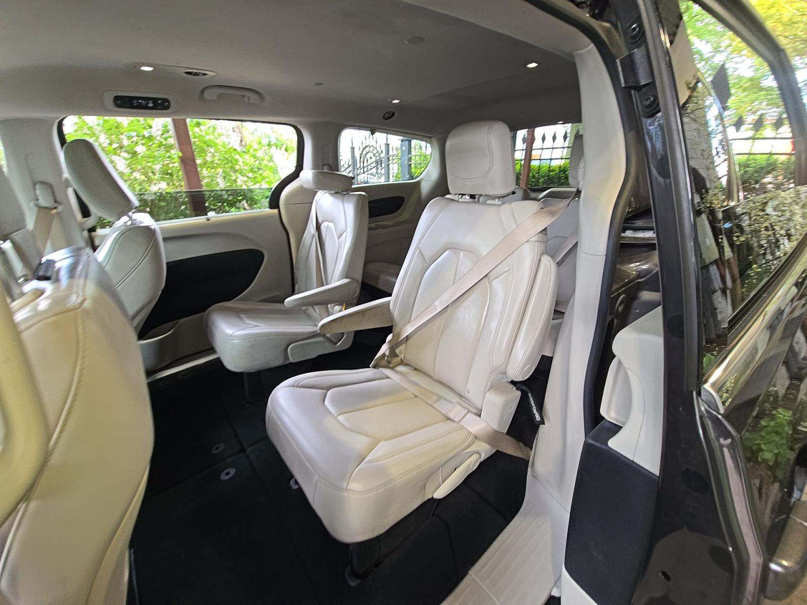CHRYSLER VOYAGER - 8