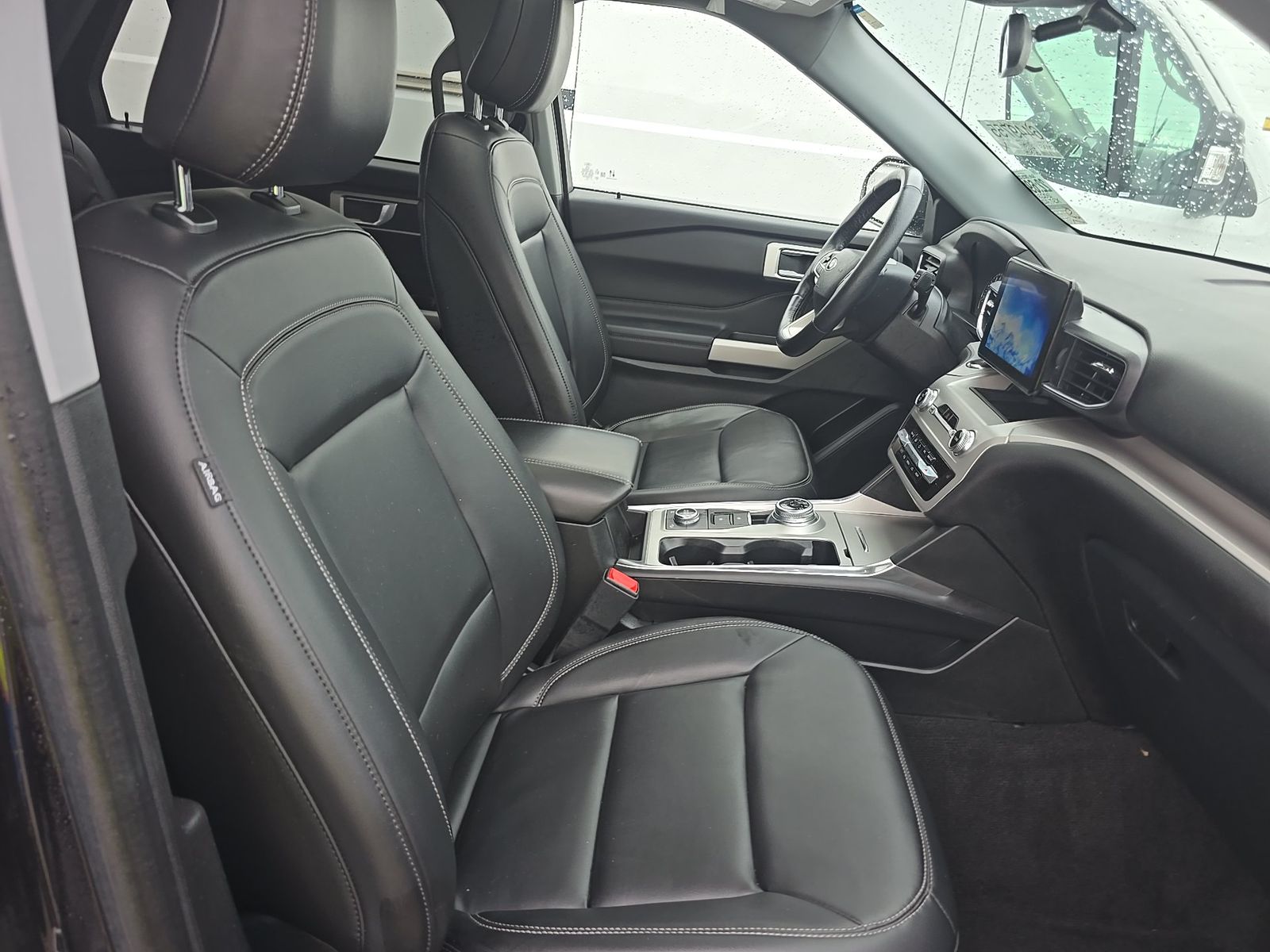 FORD EXPLORER - 9