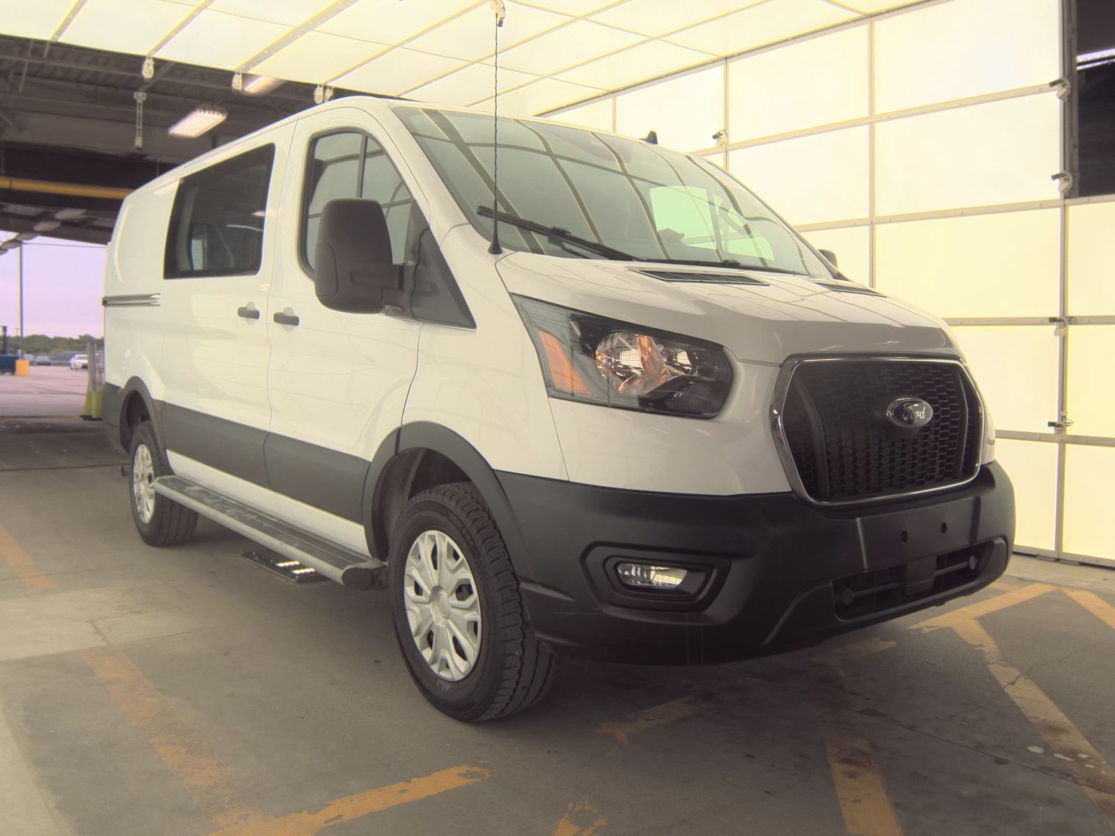 FORD TRANSIT 250 - 4