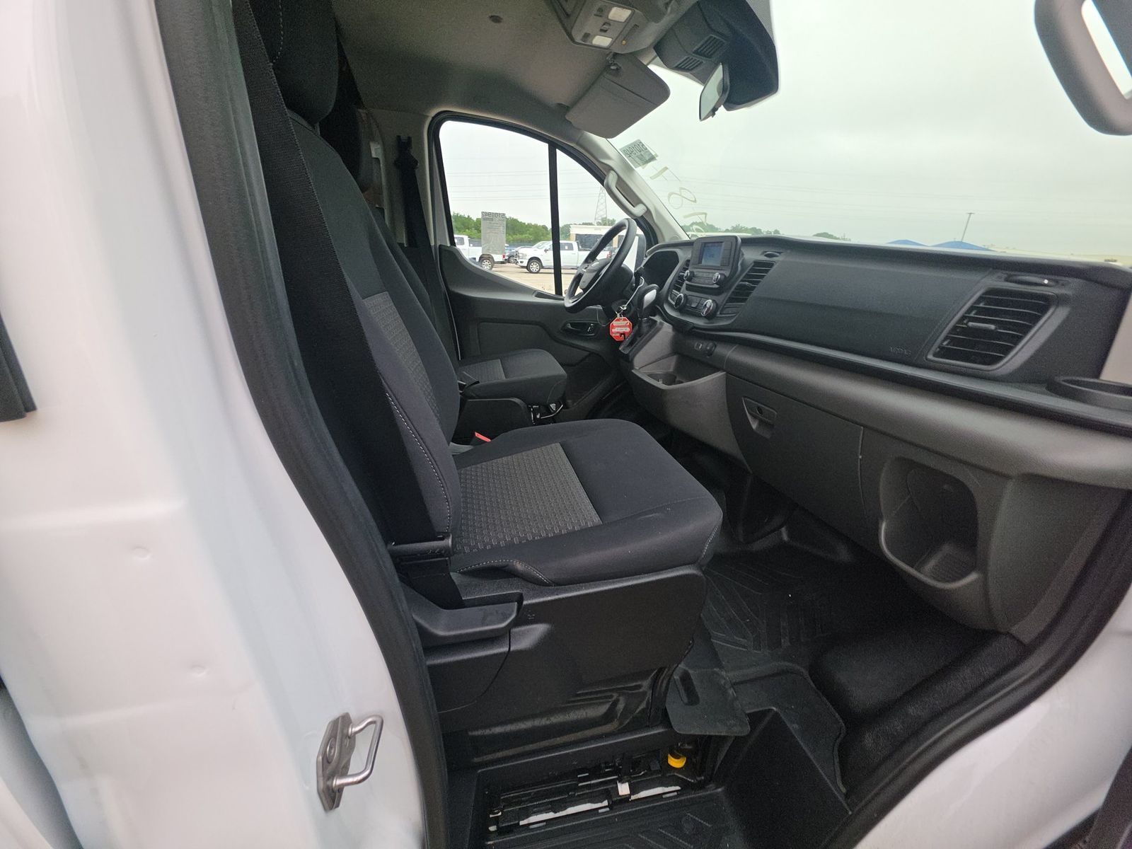 FORD TRANSIT 250 - 9