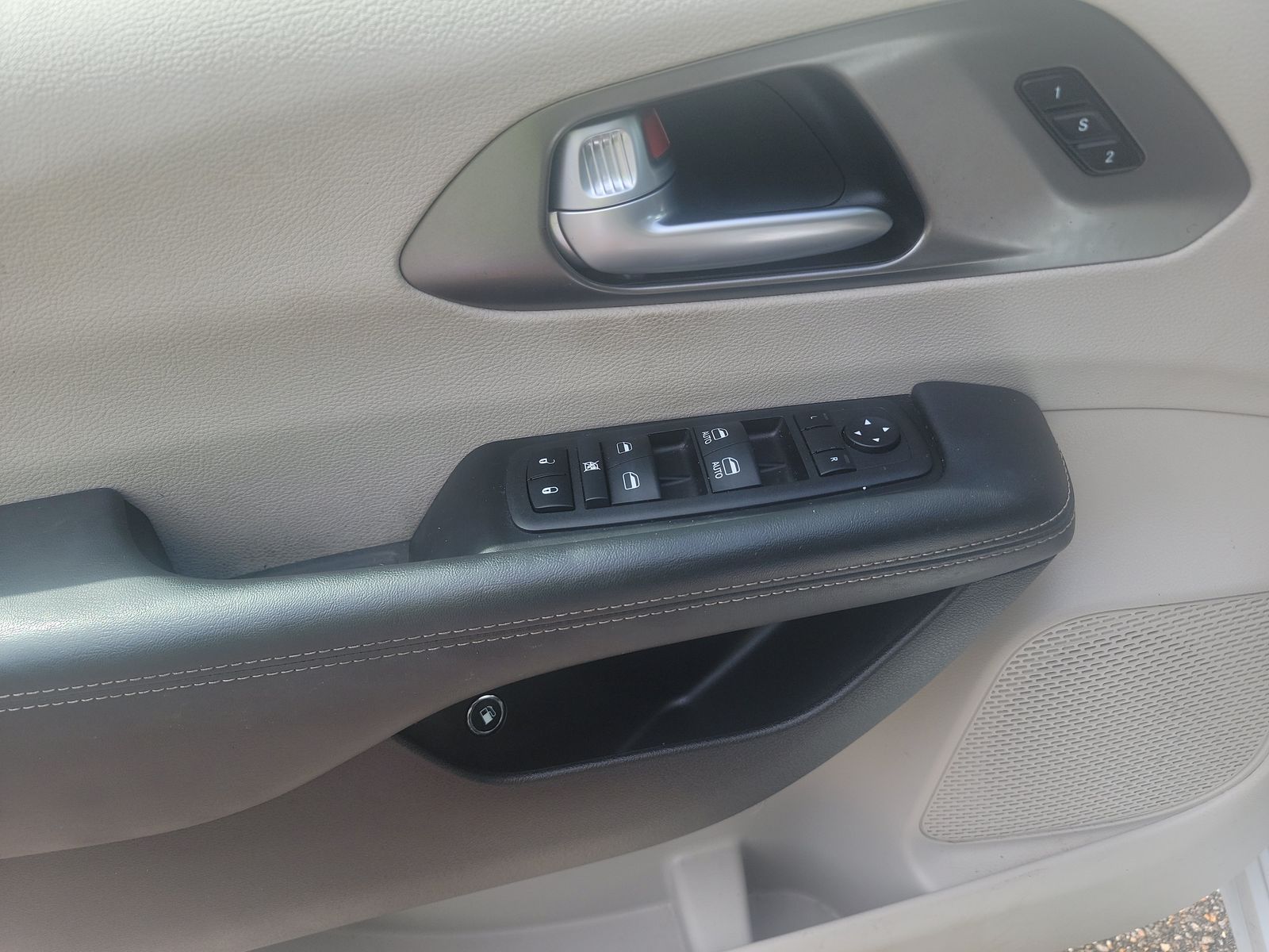 2024 Chrysler Pacifica Hybrid Select FWD