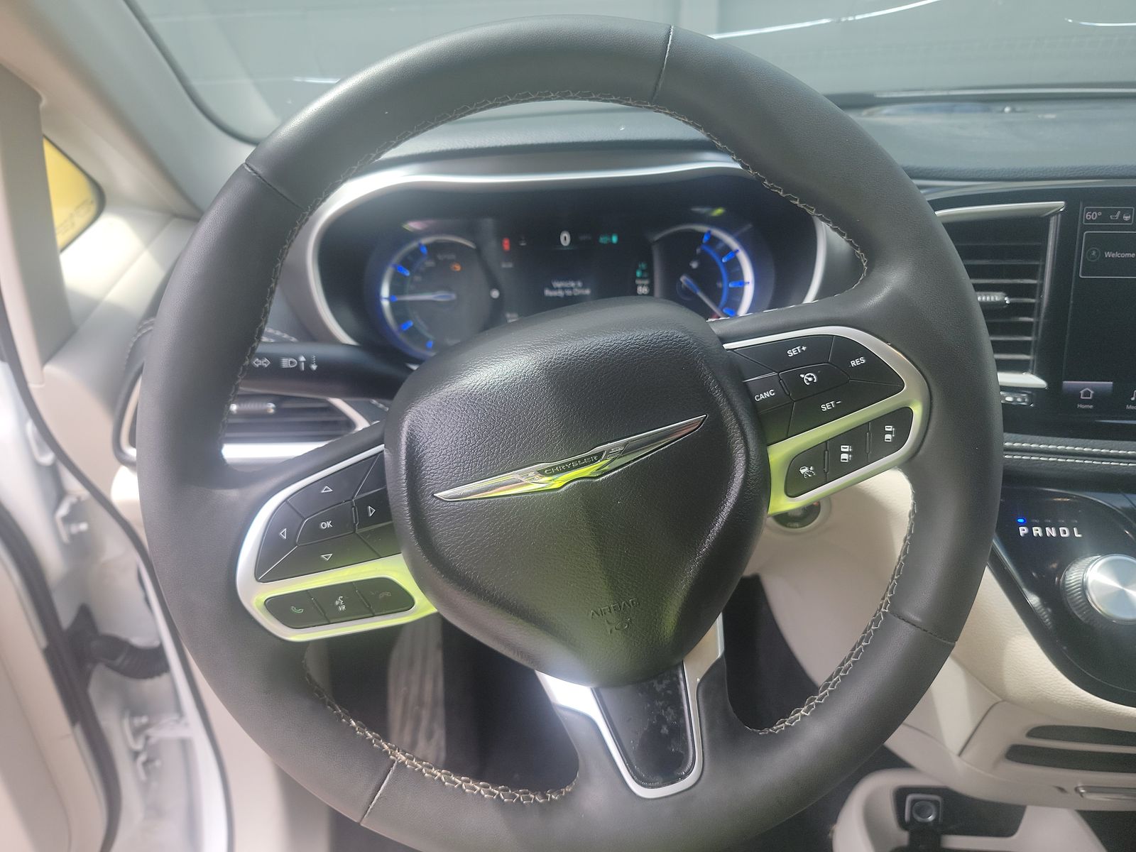 2024 Chrysler Pacifica Hybrid Select FWD