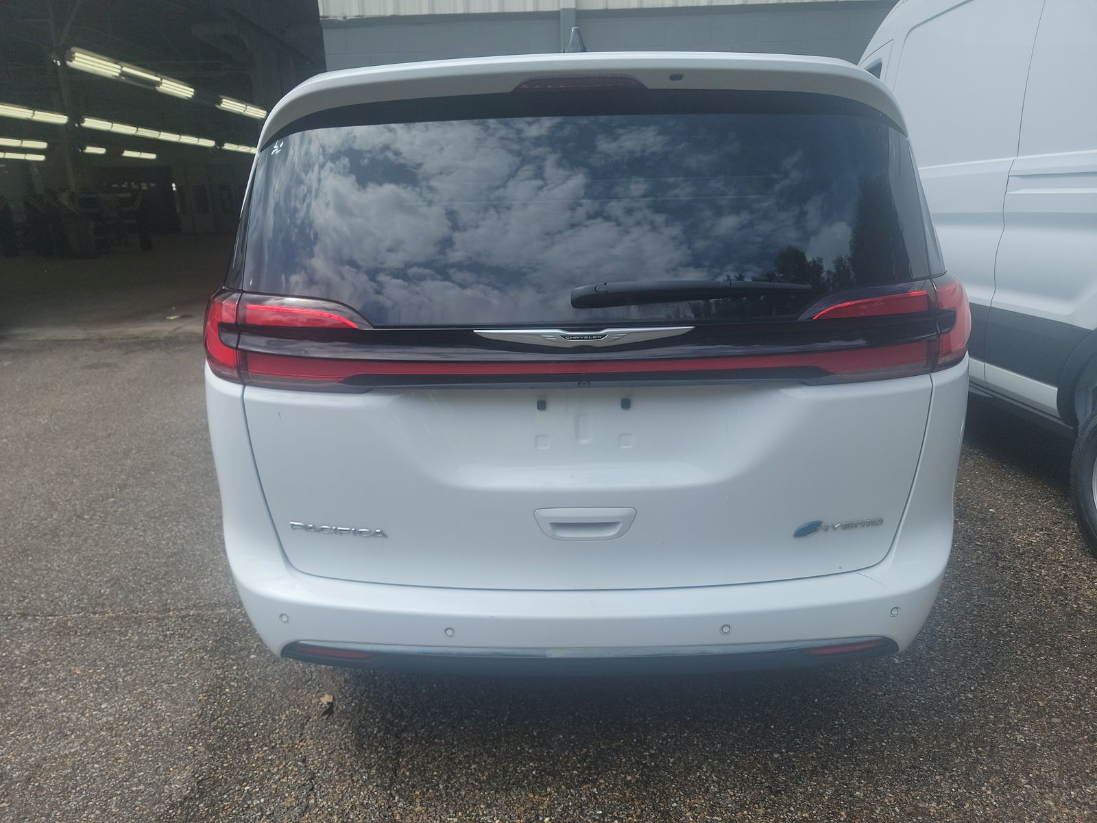 2024 Chrysler Pacifica Hybrid Select FWD