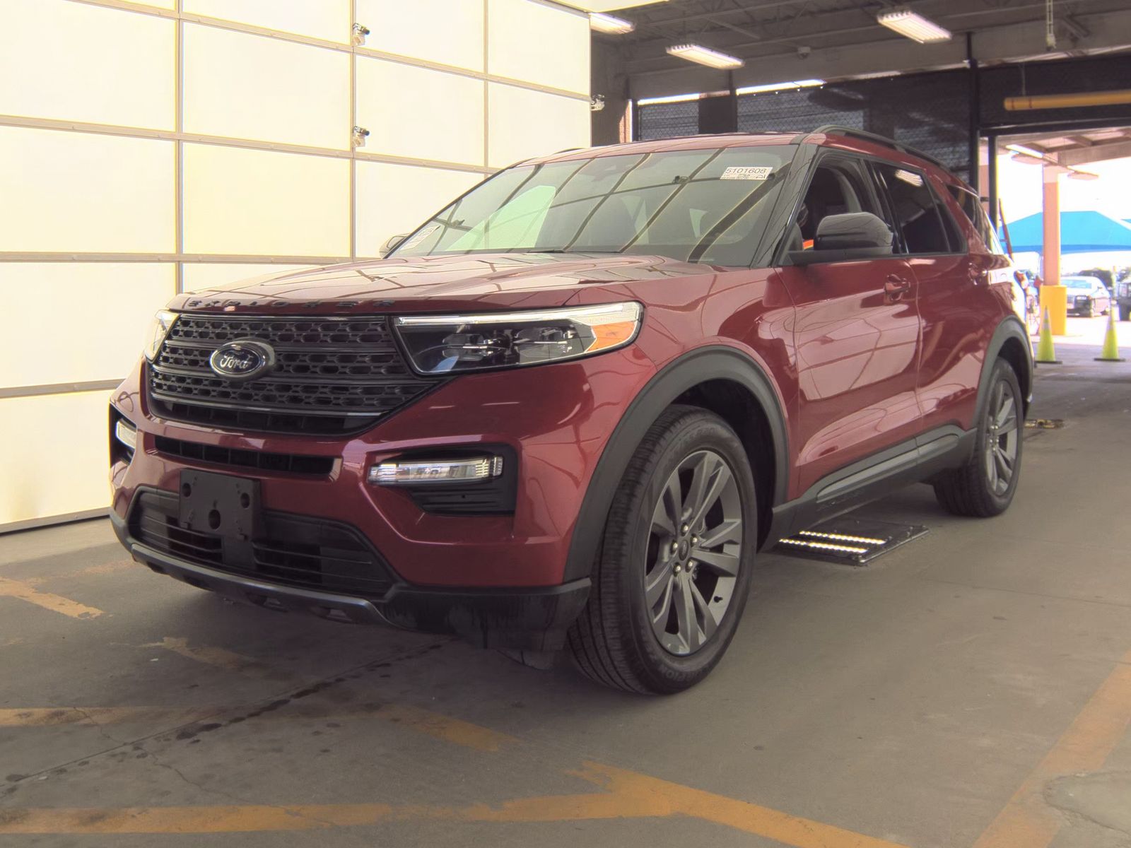 FORD EXPLORER - 1
