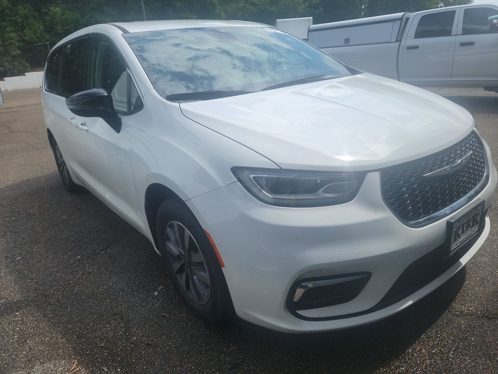 2024 Chrysler Pacifica Hybrid Select FWD