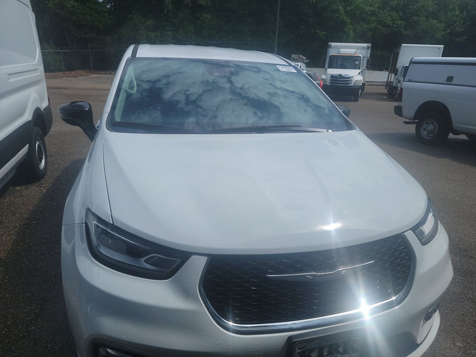 2024 Chrysler Pacifica Hybrid Select FWD