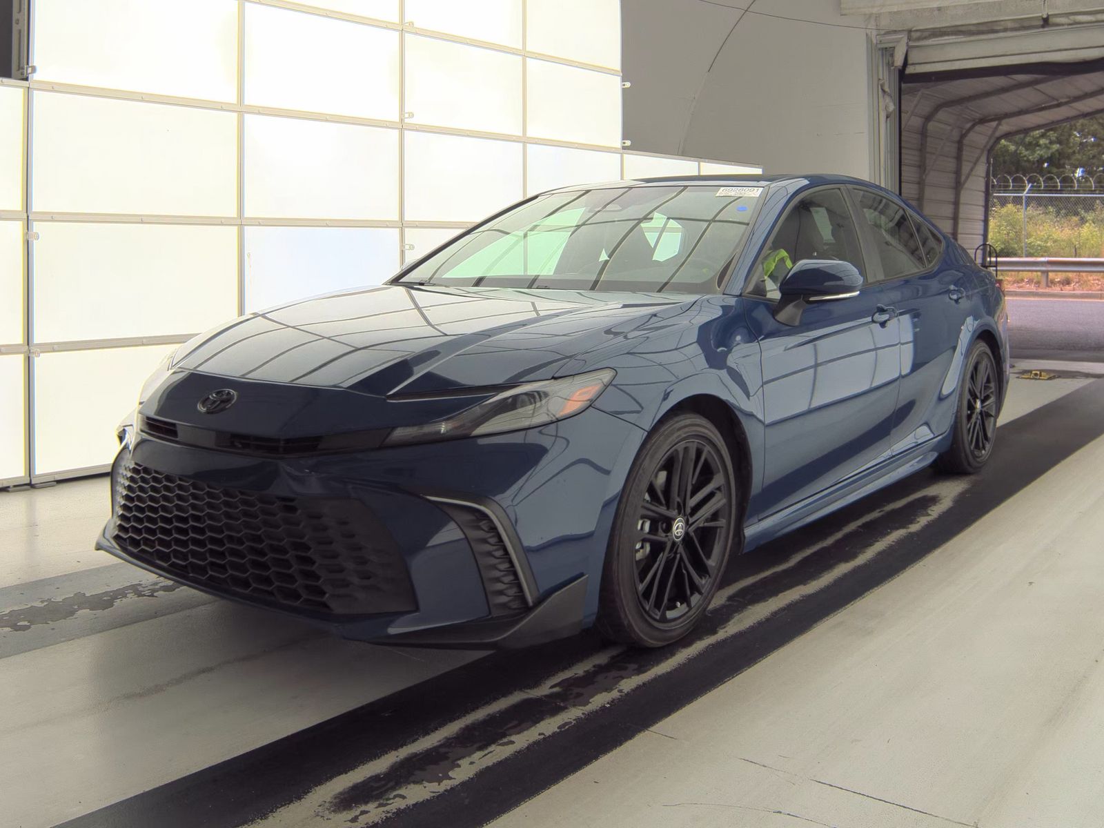 TOYOTA CAMRY - 1