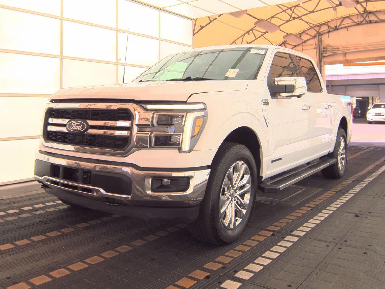 2025 Ford F-150 Hybrid Lariat AWD