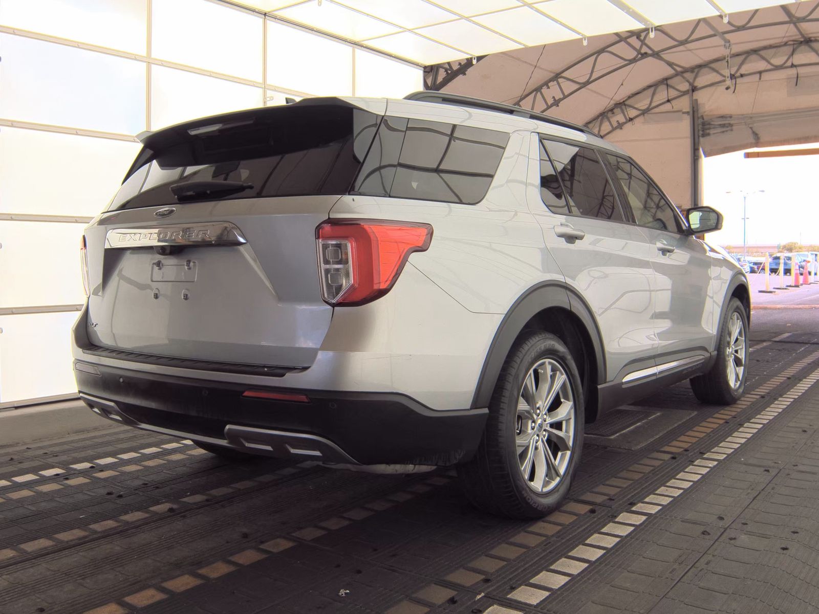 FORD EXPLORER - 6