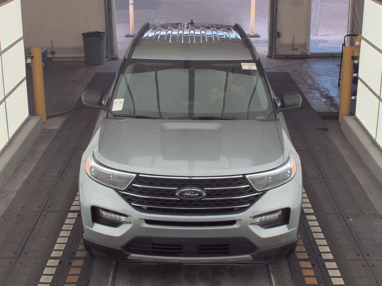 FORD EXPLORER - 3