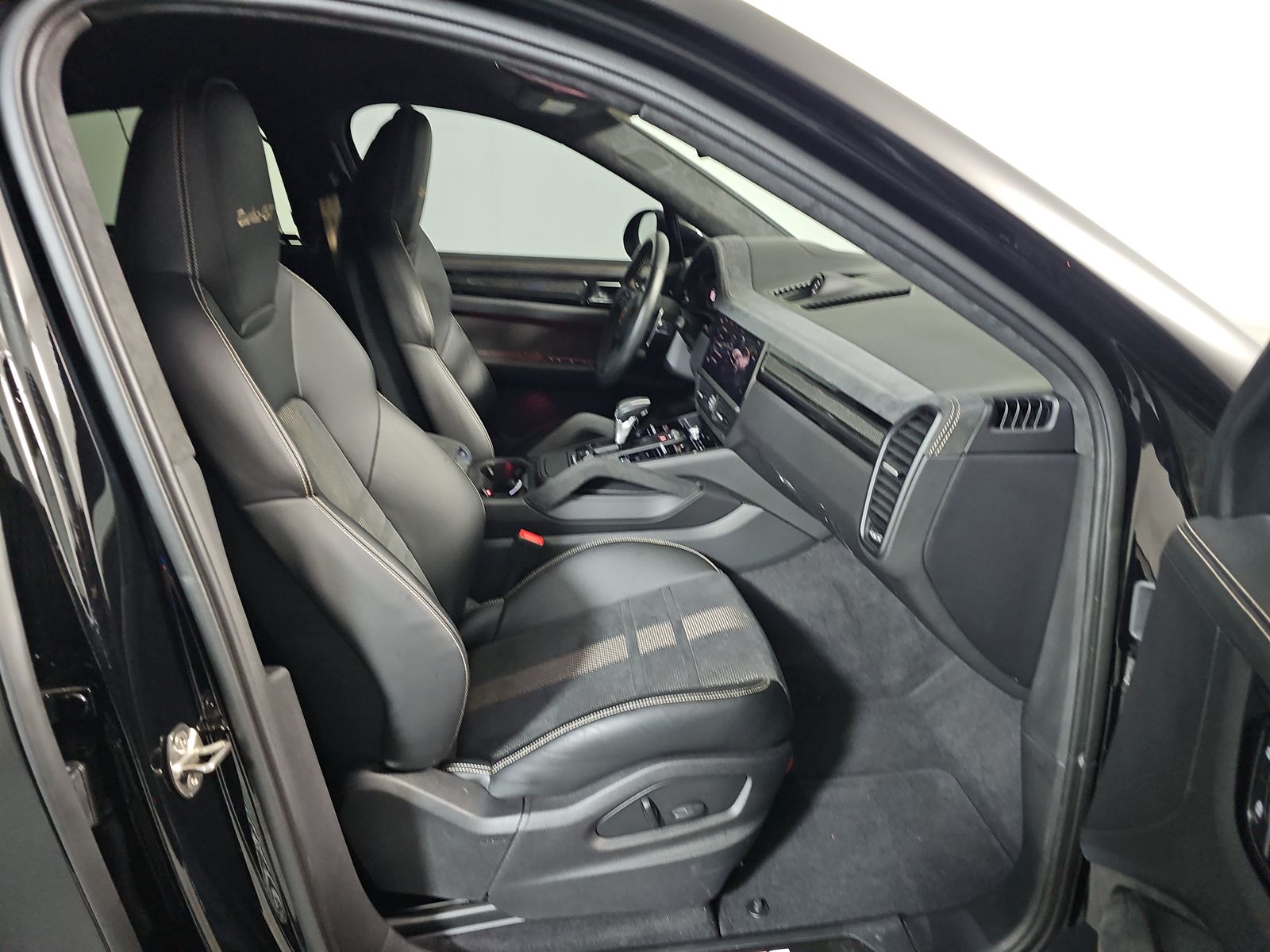 PORSCHE CAYENNE - 9