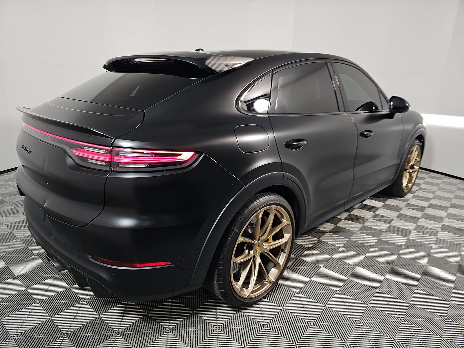 PORSCHE CAYENNE - 5