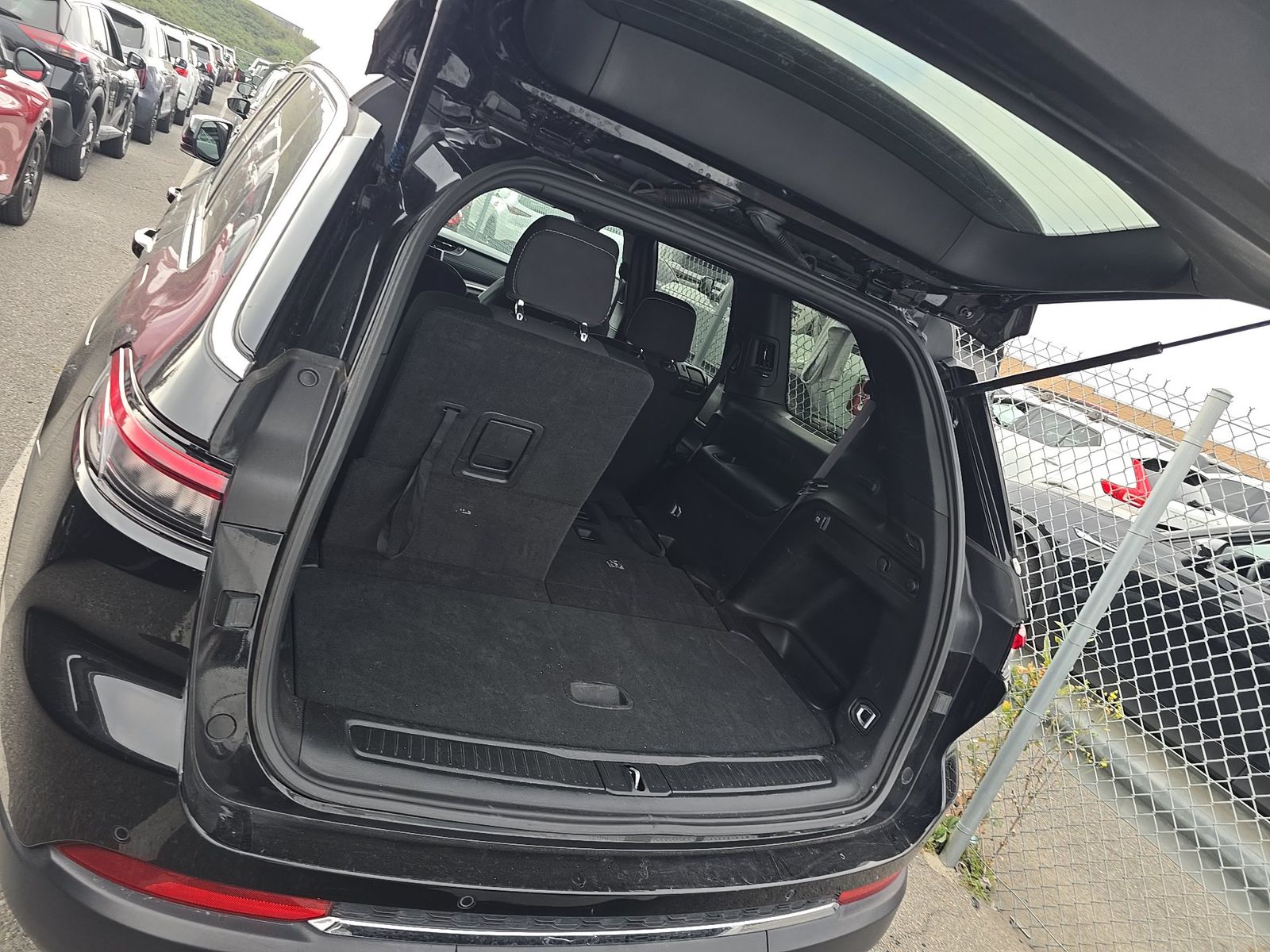 2024 Jeep Grand Cherokee L Laredo AWD