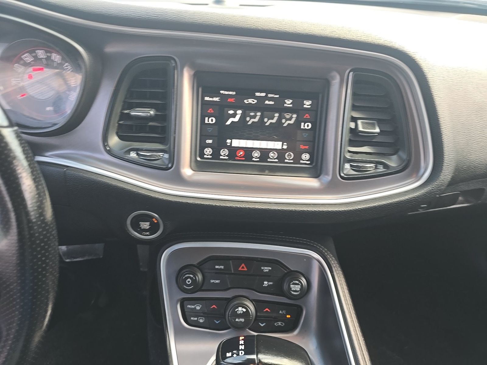2021 Dodge Challenger SXT RWD
