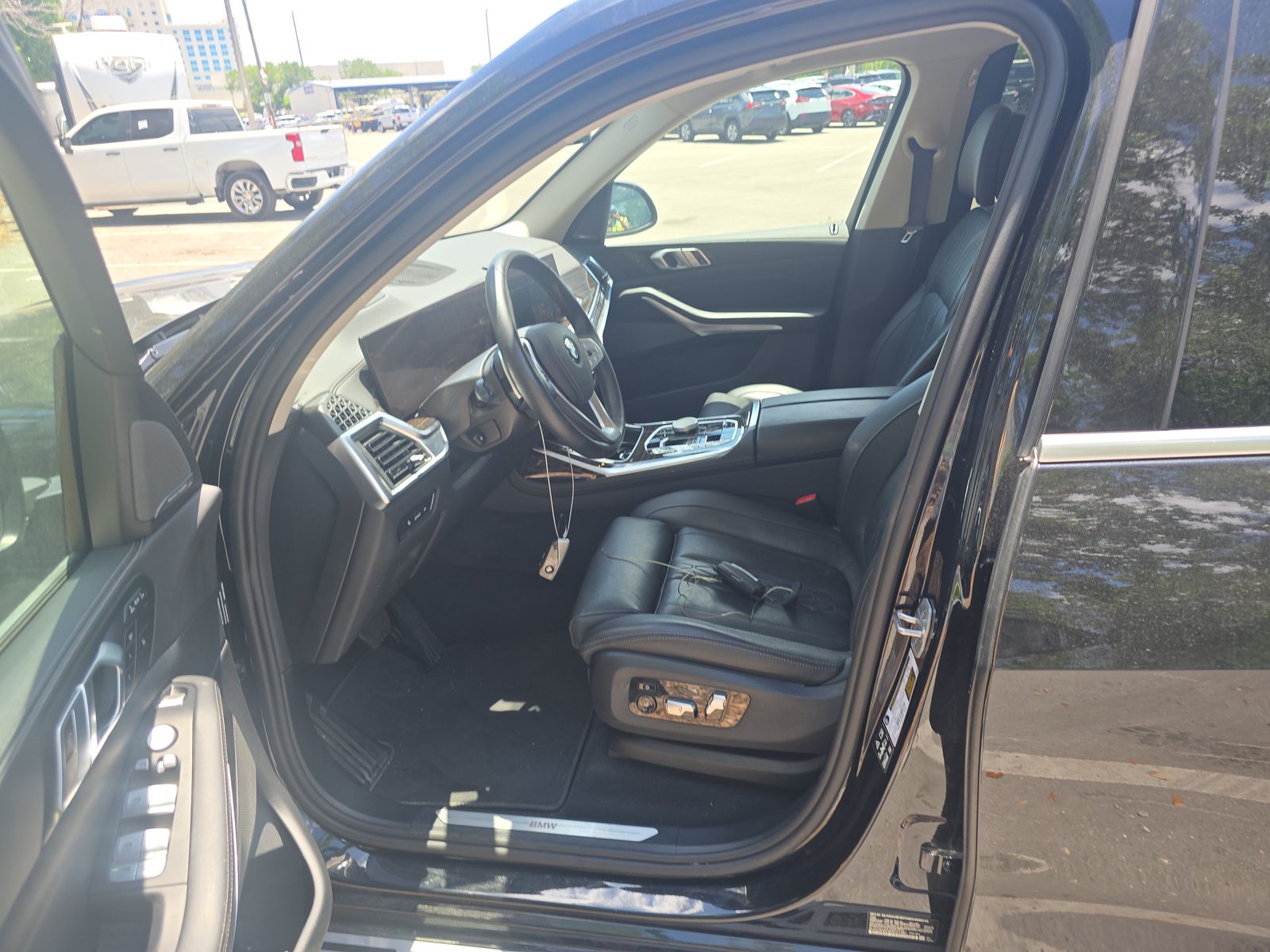2025 BMW X7 xDrive40i AWD
