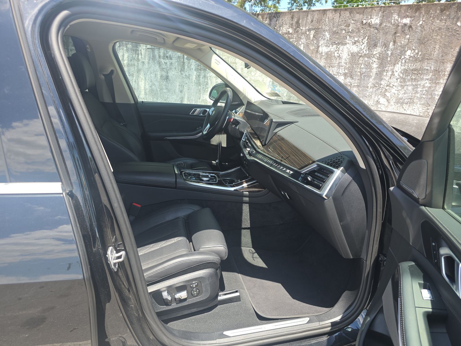 2025 BMW X7 xDrive40i AWD