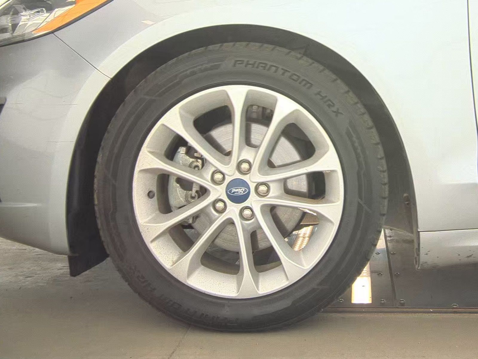 FORD FUSION - 10