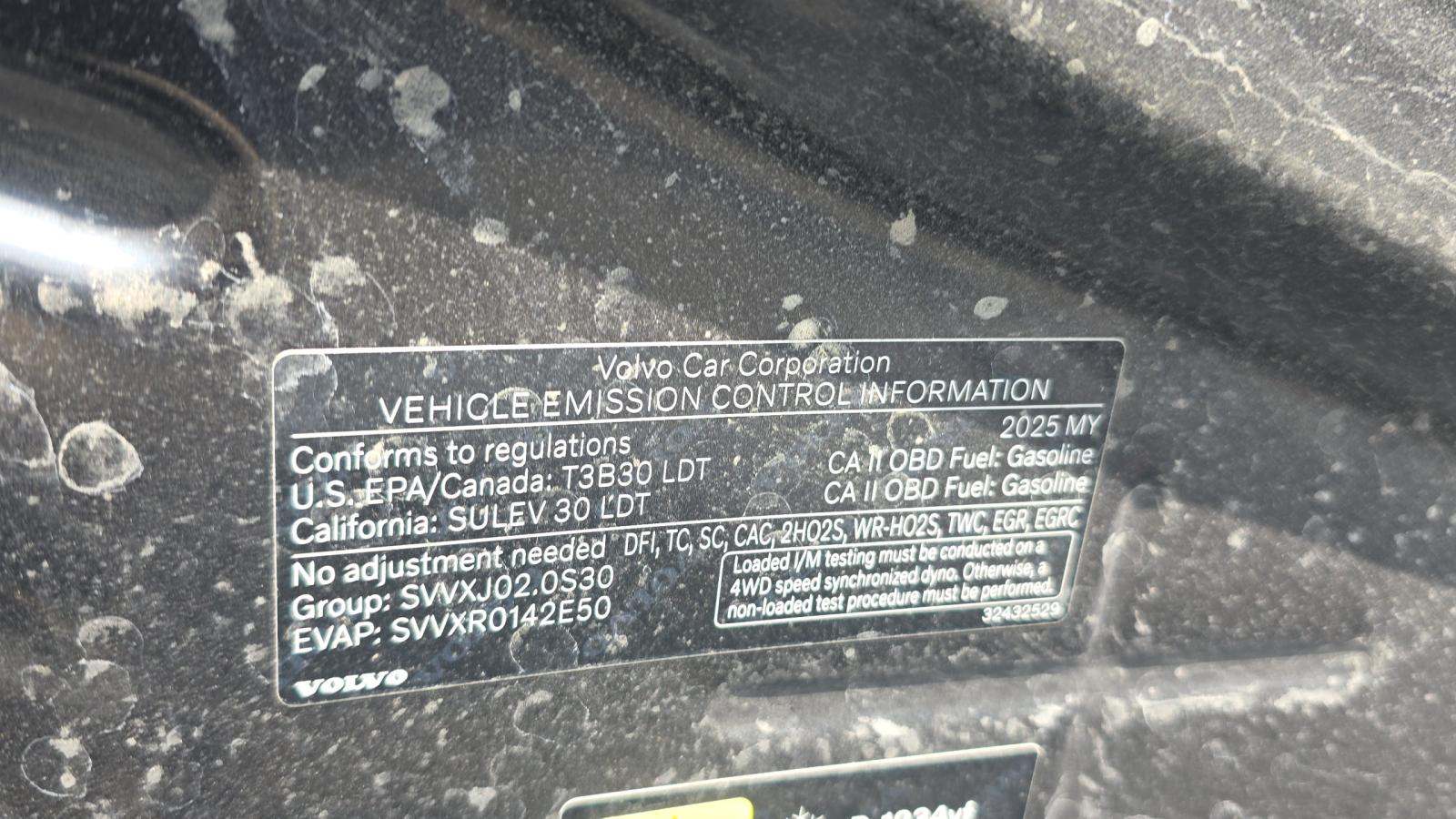 2025 Volvo XC90 B6 Plus FWD