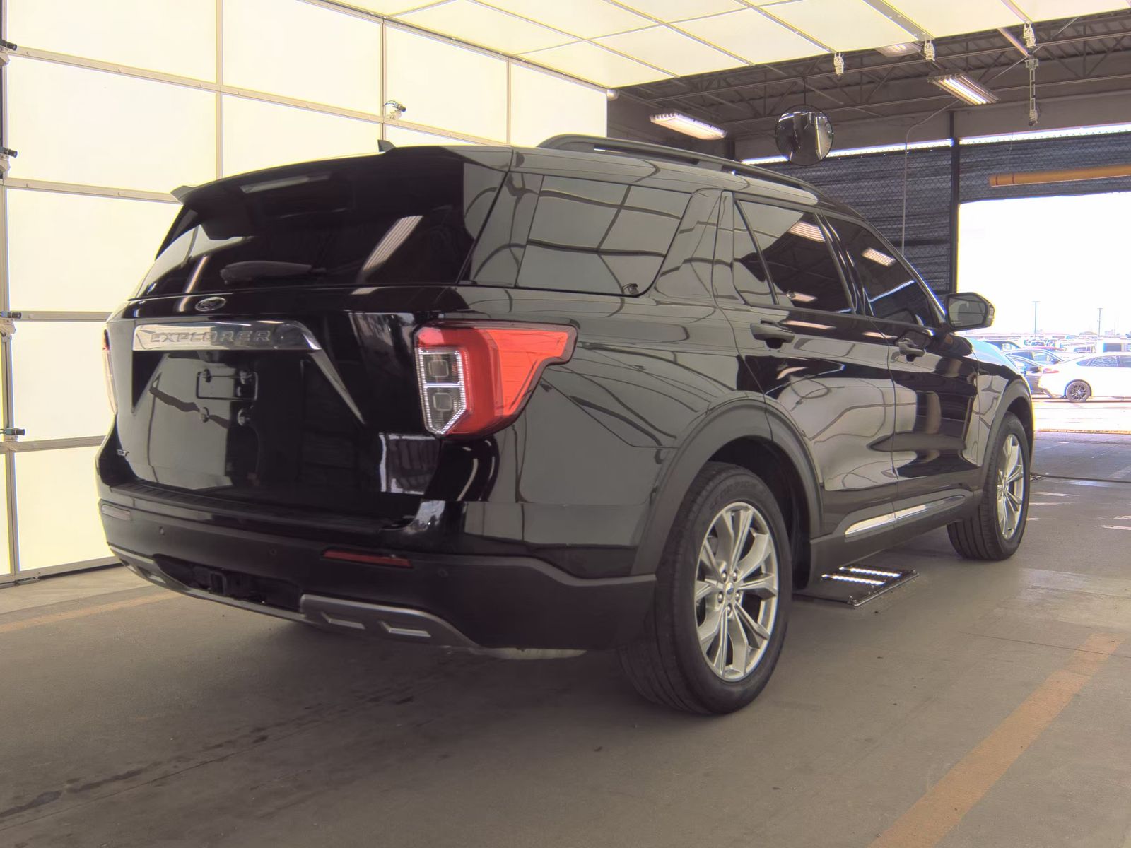 FORD EXPLORER - 6