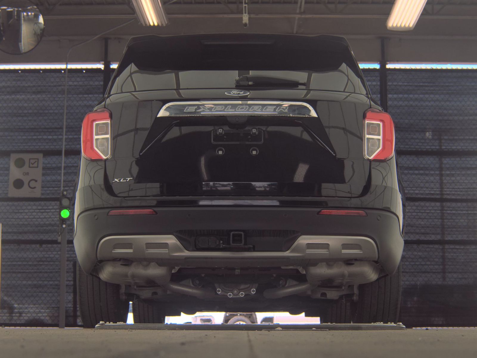 FORD EXPLORER - 8