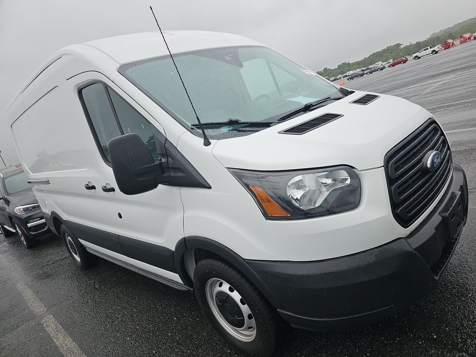 FORD TRANSIT 150 - 4