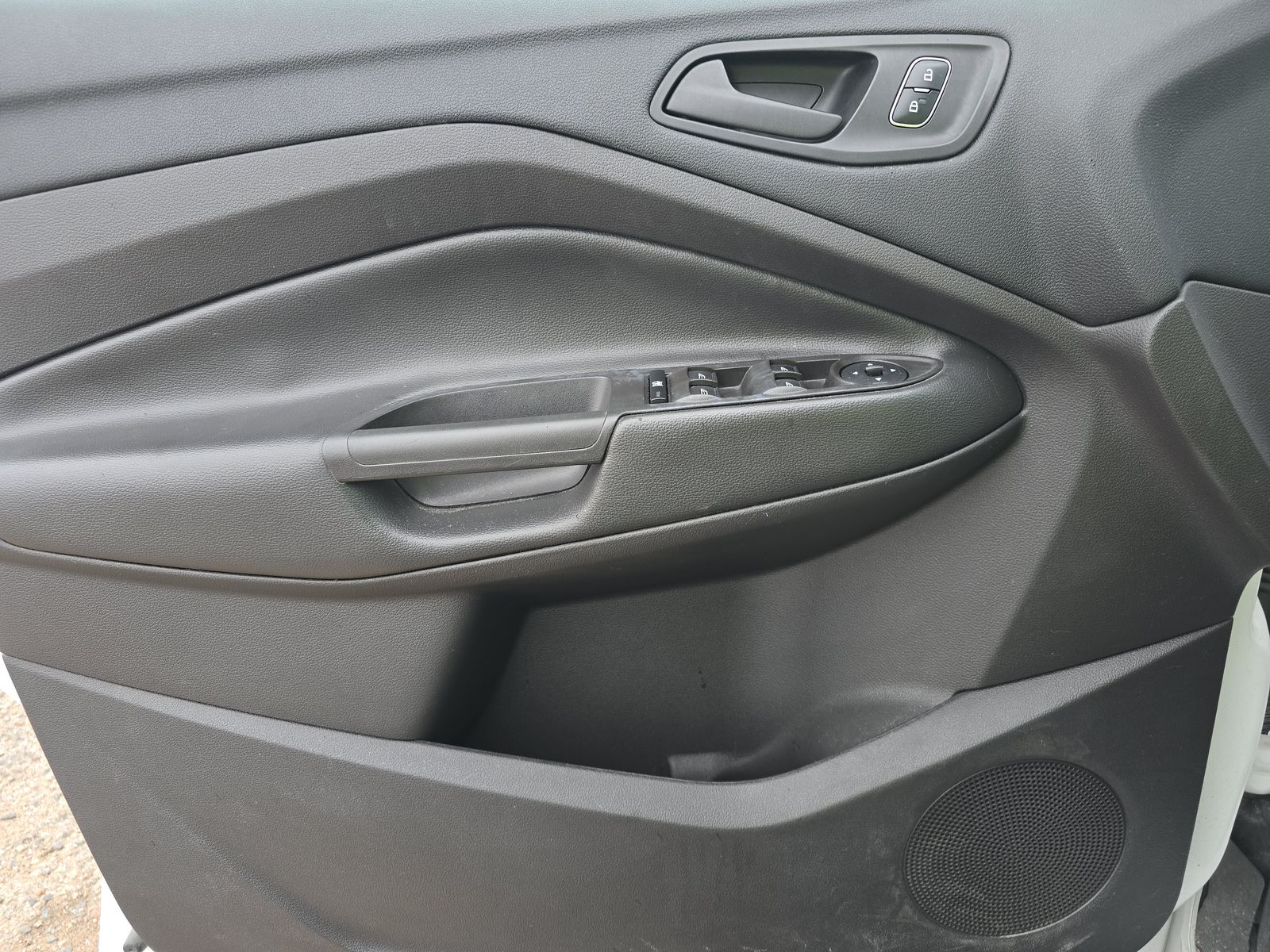 FORD ESCAPE - 10