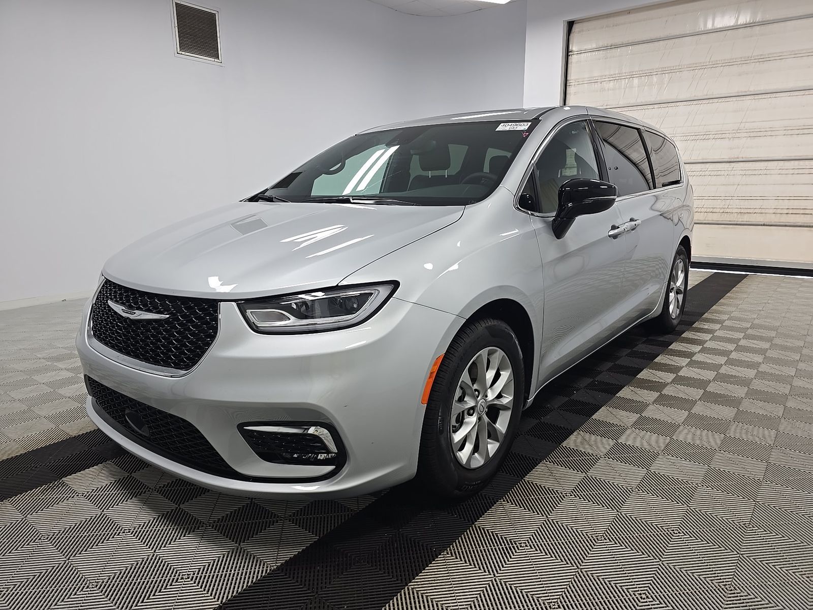2026 Chrysler Pacifica's photo