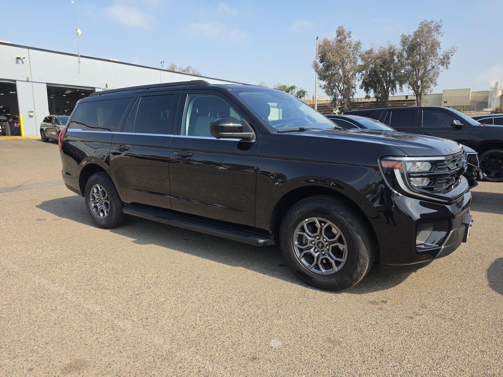 FORD EXPEDITION MAX - 4
