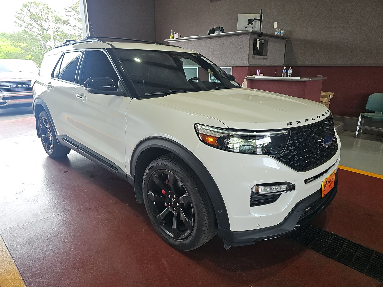 FORD EXPLORER - 4