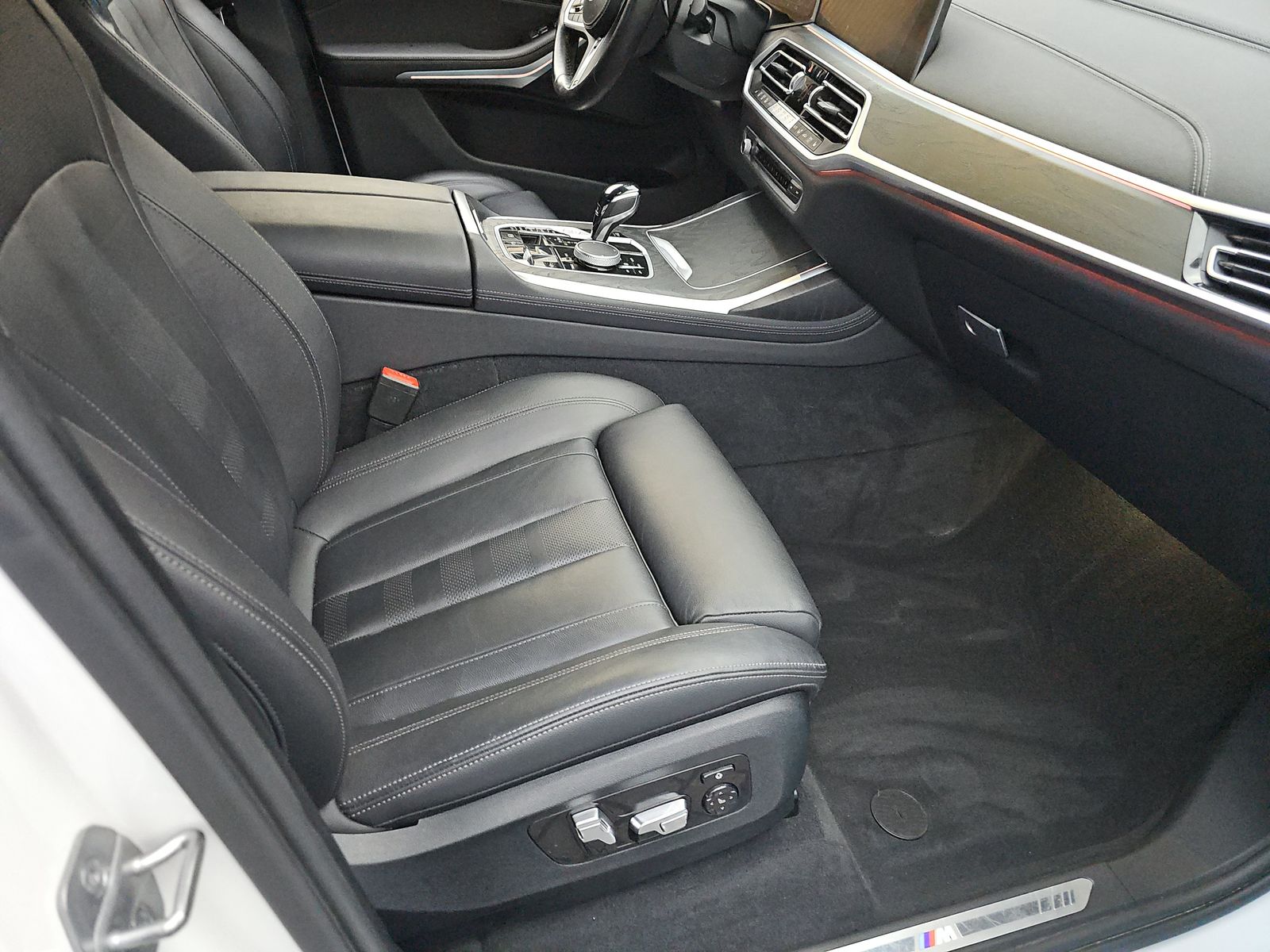 2022 BMW X7 xDrive40i AWD