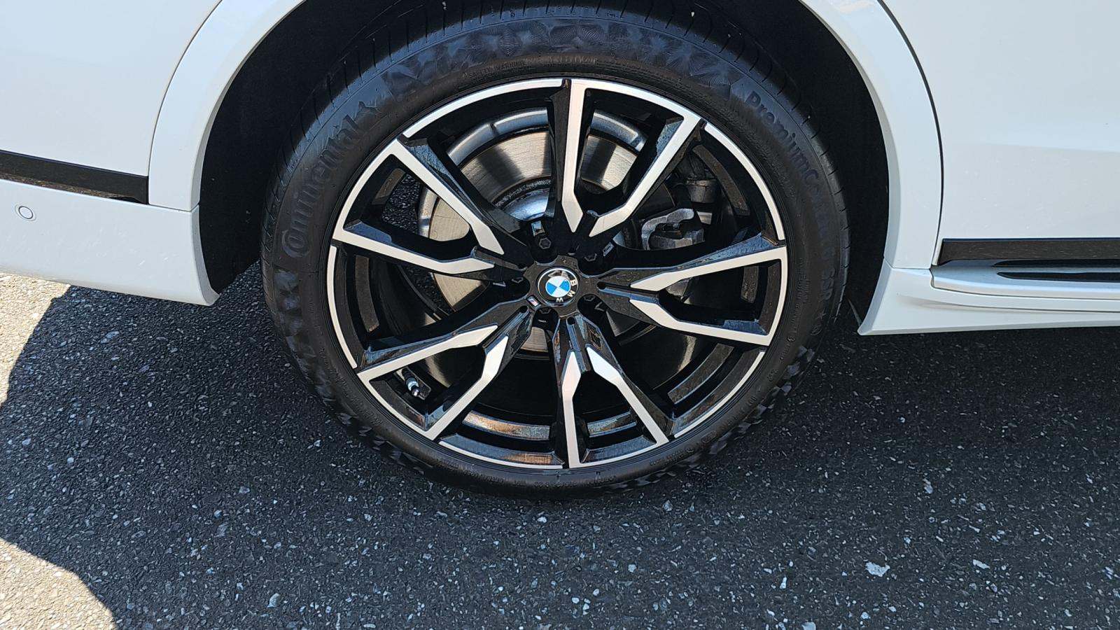 2022 BMW X7 xDrive40i AWD