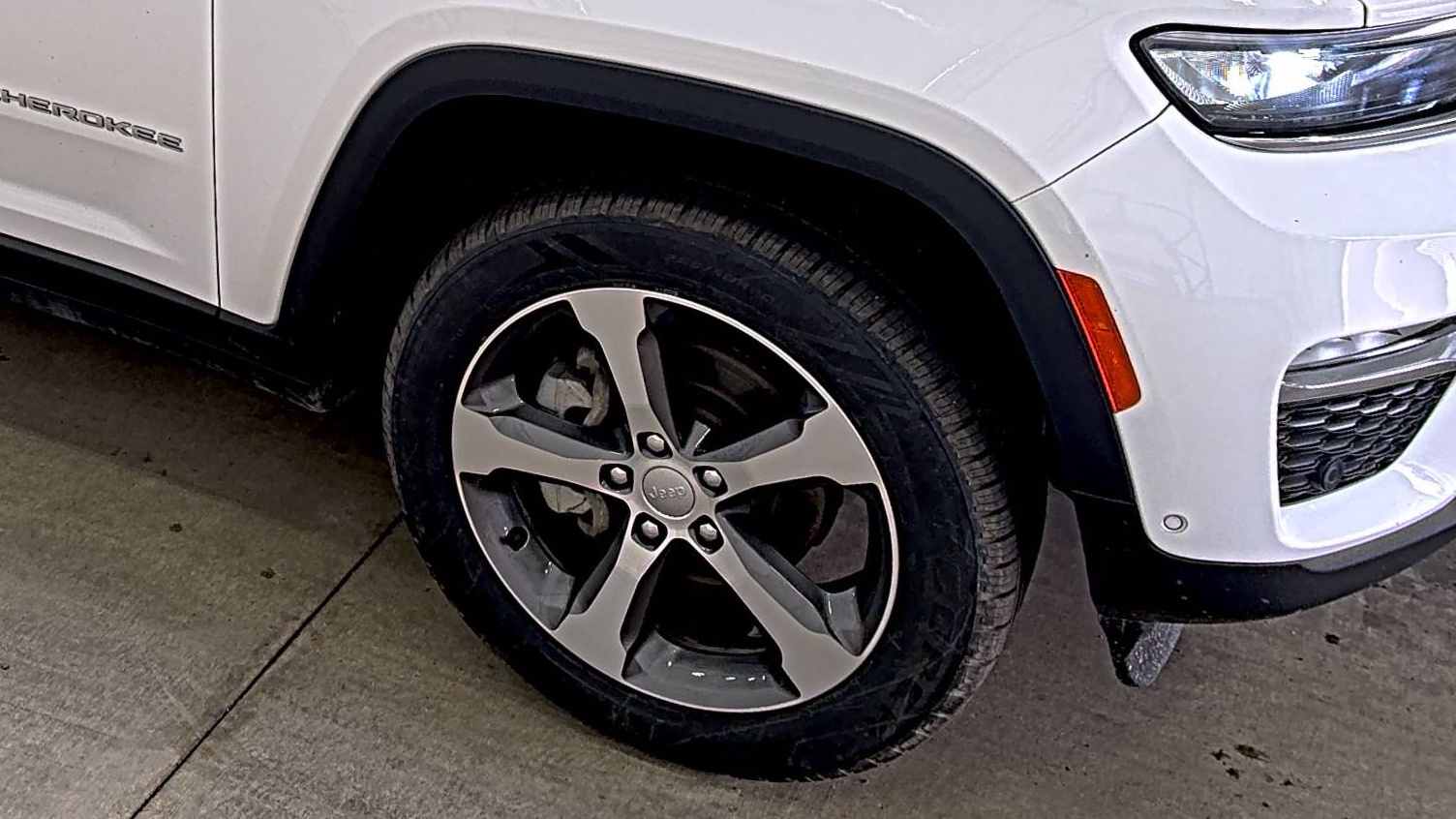 2023 Jeep Grand Cherokee Limited AWD