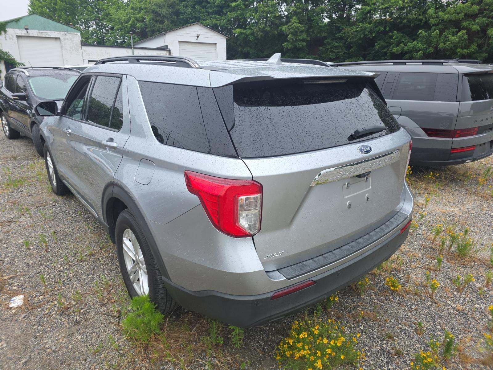 FORD EXPLORER - 4