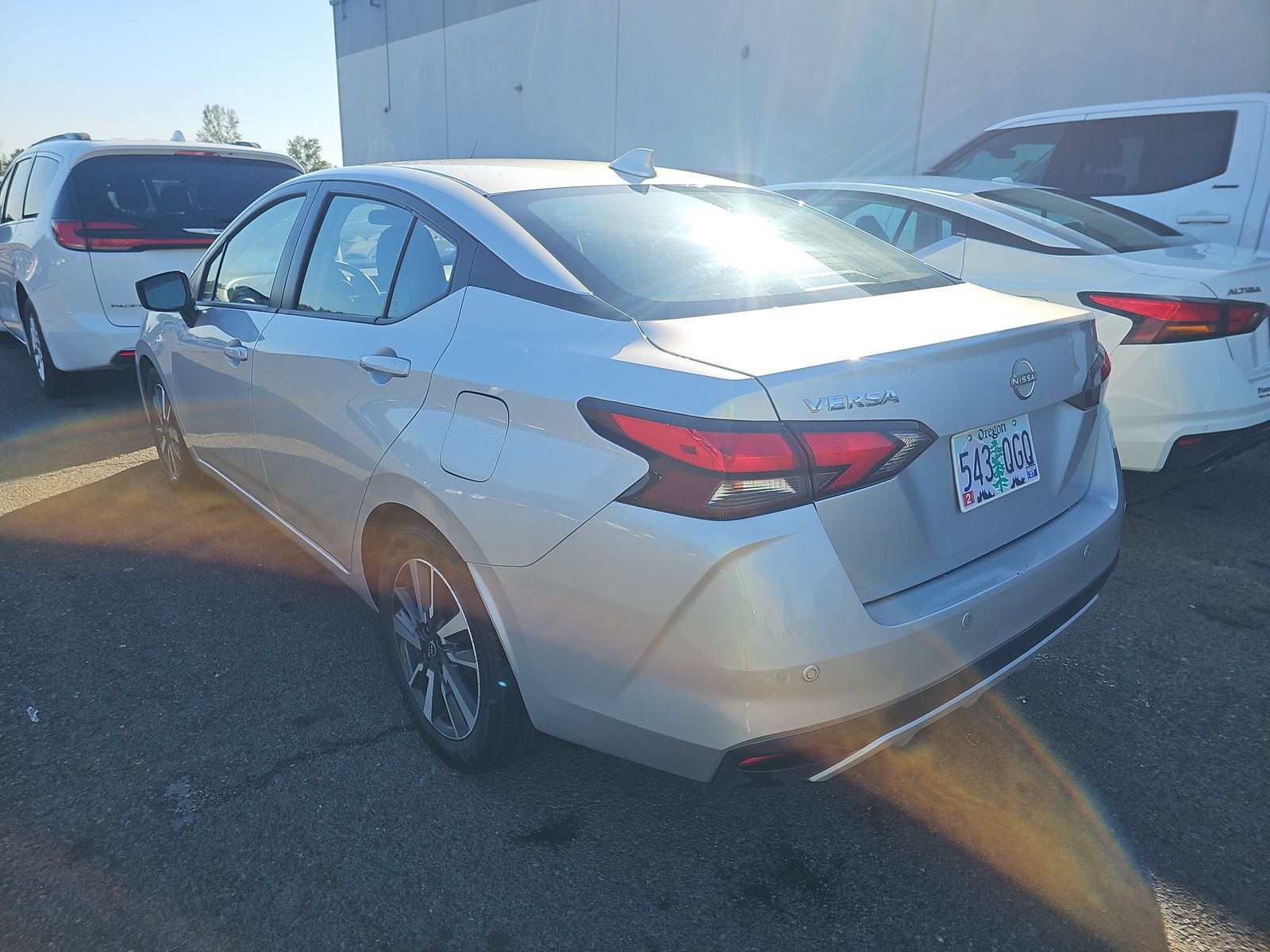 NISSAN VERSA - 7