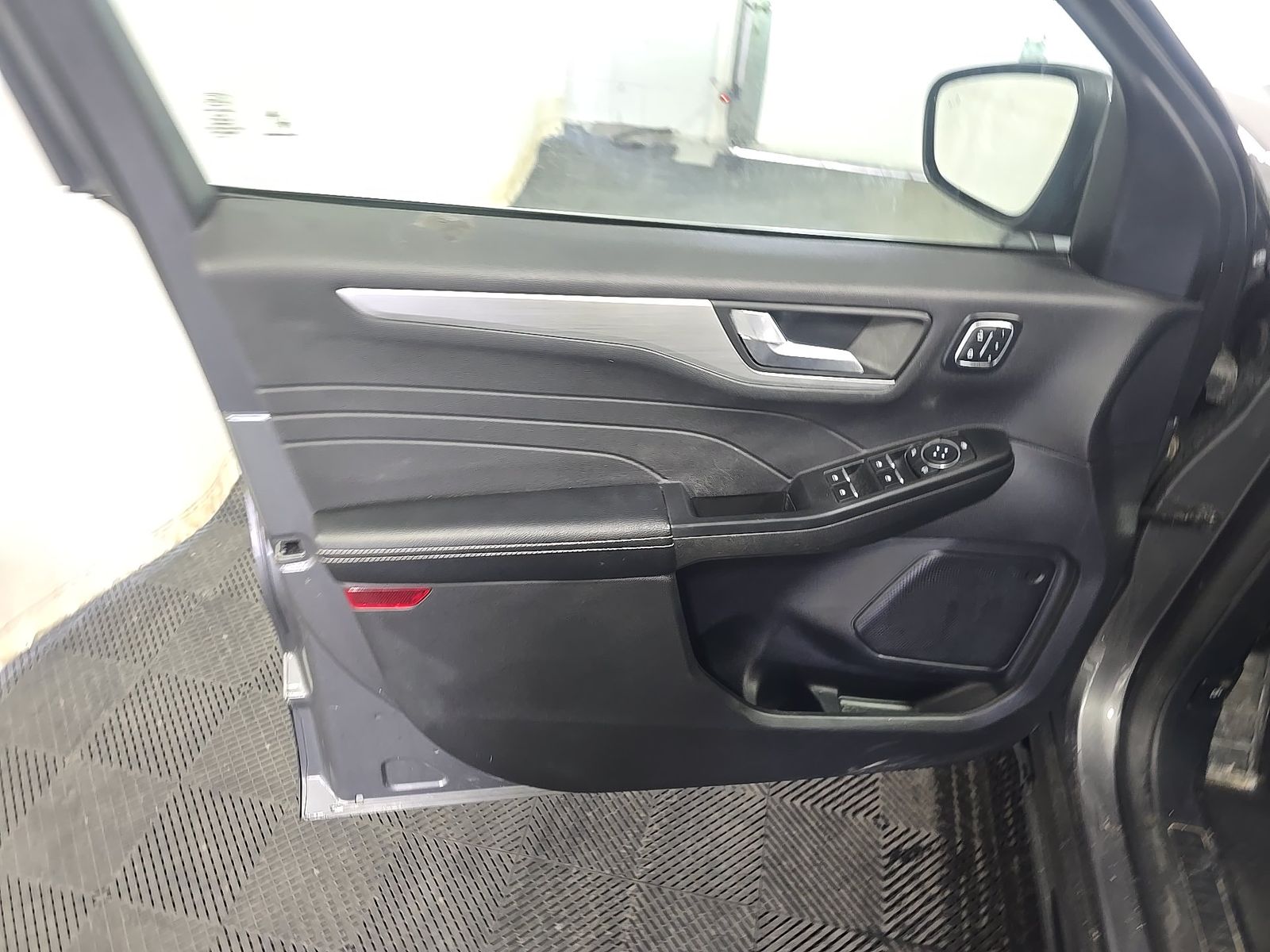 FORD ESCAPE - 10