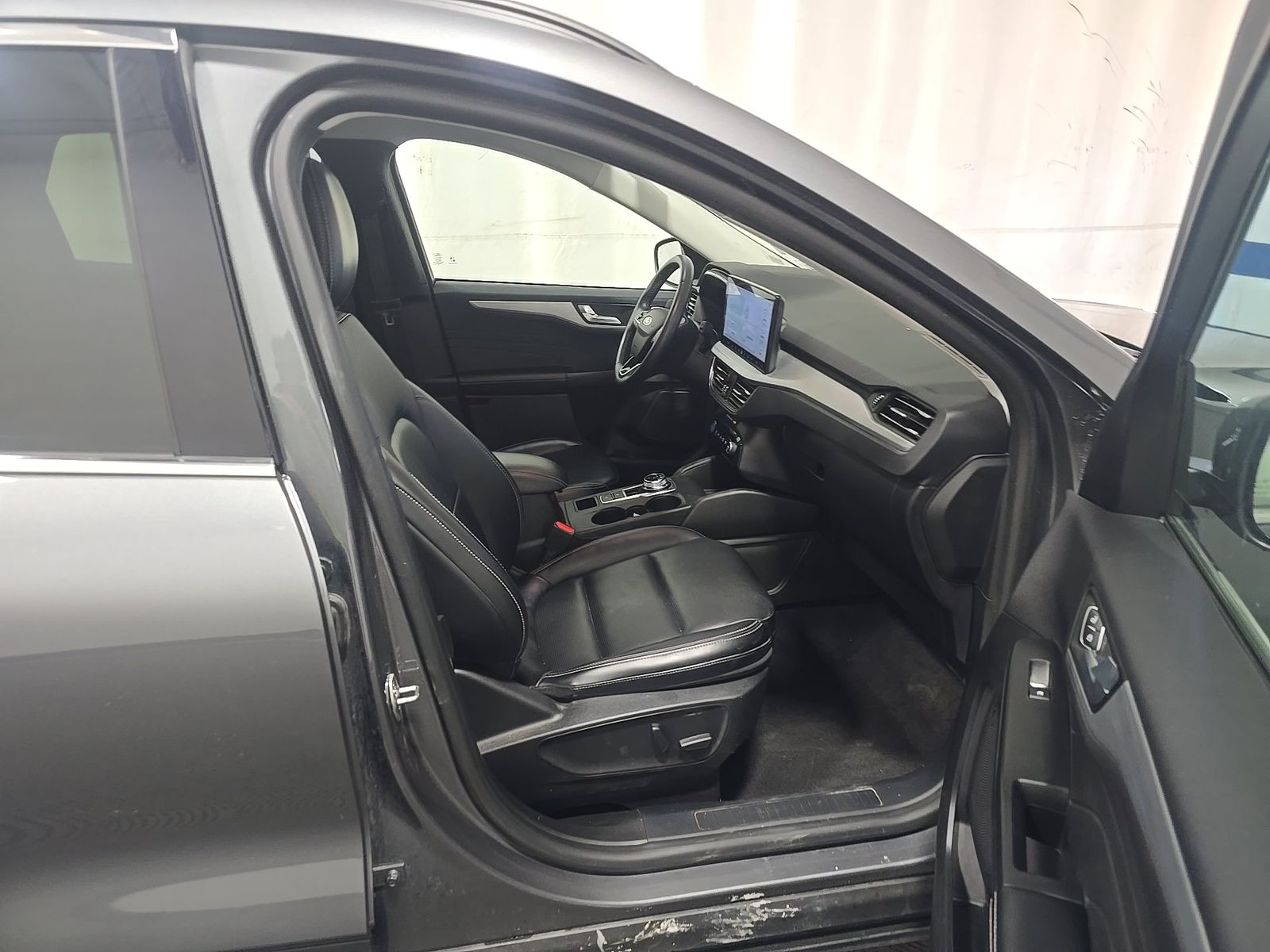 FORD ESCAPE - 9
