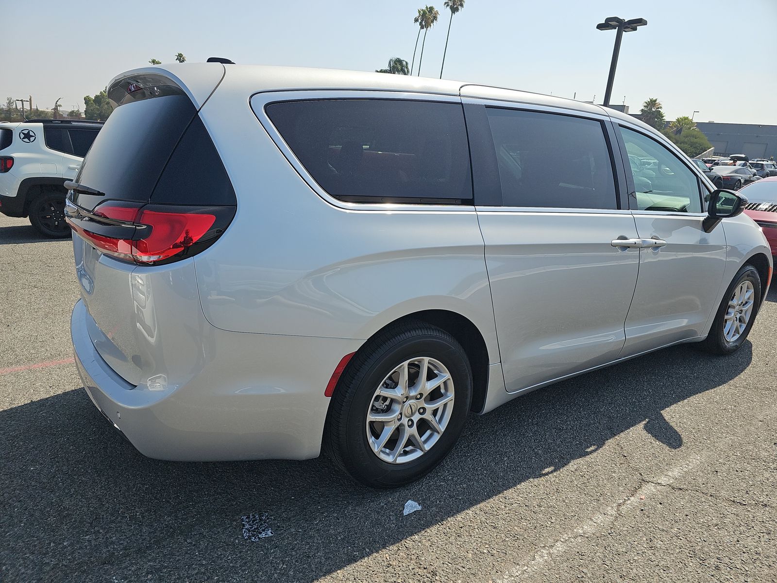 2024 Chrysler Pacifica Touring L FWD