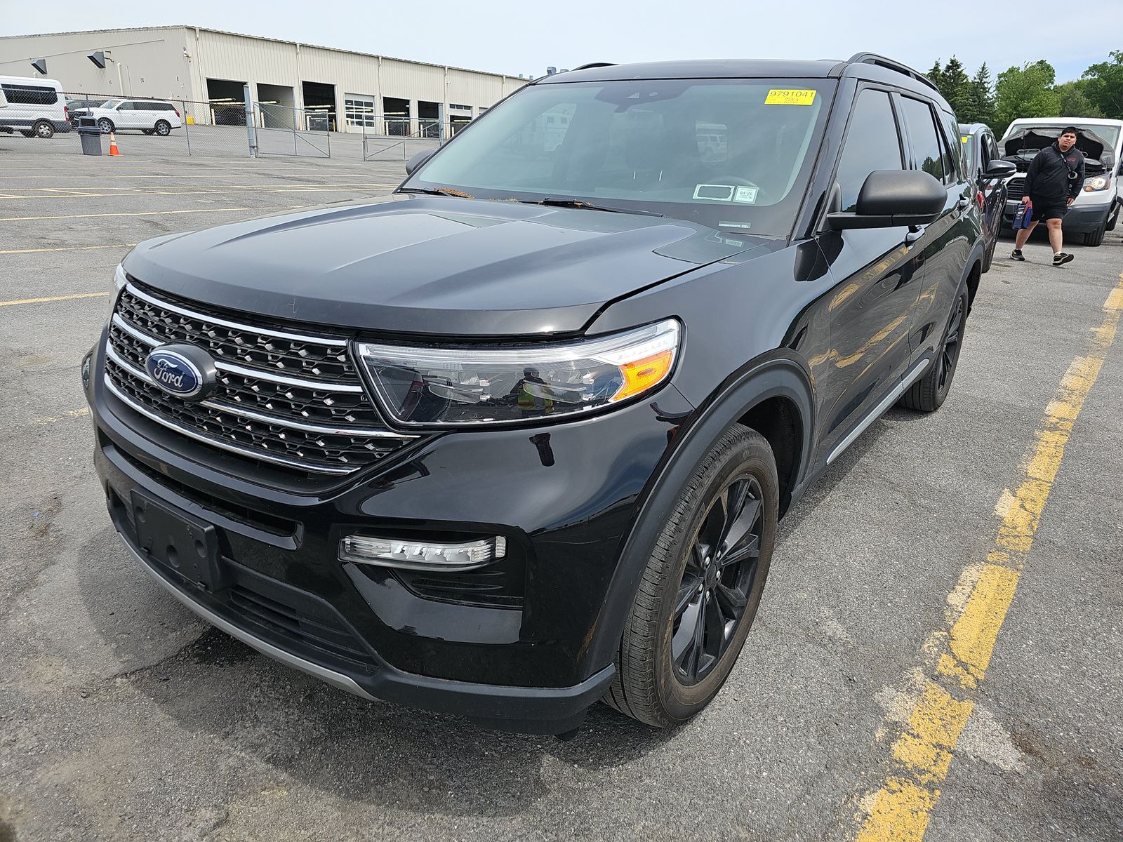 FORD EXPLORER - 1